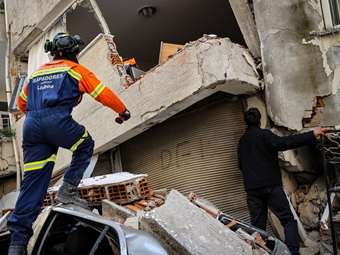 Ο σεισμός ενδέχεται να κοστίσει έως 84 δισ. δολάρια στην οικονομία της Τουρκίας