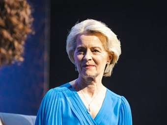 Φον ντερ Λάιεν προς Τραμπ: Μην εμπλέκεστε στα εσωτερικά των ευρωπαϊκών Δημοκρατιών