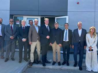 Η THEON επιταχύνει τη στρατηγική της επέκταση στην περιοχή της Βαλτικής