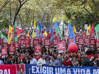 Πορτογαλία: Μαζικές διαδηλώσεις στη Λισαβόνα κατά των σχεδιαζόμενων εργασιακών αλλαγών