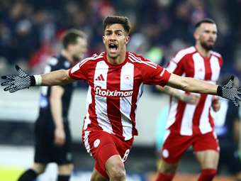 Μπάμπης Κωστούλας: Ο 19άρης που σπάει τα κοντέρ της ακριβότερης μεταγραφής Έλληνα ποδοσφαιριστή στο εξωτερικό