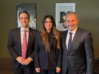 Ο Αλ. Εξάρχου συναντήθηκε με τον σύμβουλο του προέδρου Τραμπ Μιχ. Κράτσιο στο Νταβός