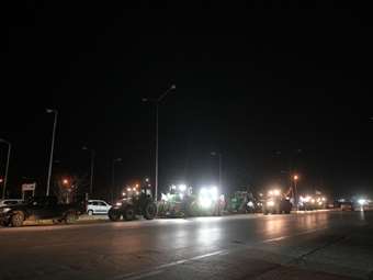 Αποκλεισμοί δρόμων από αγρότες στη Θεσσαλονίκη