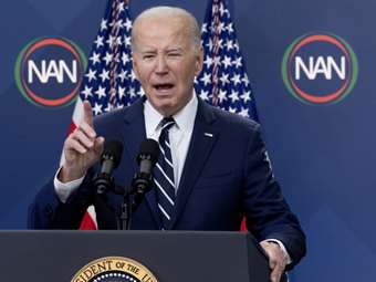 ΗΠΑ: Μακάρι να είχε κάνει "ένεση με χλωρίνη", λέει αστειευόμενος ο πρόεδρος Μπάιντεν για τον Τραμπ