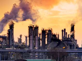 Guardian: Η "απάτη του αιώνα" με τα δικαιώματα εκπομπής ρύπων