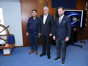 Στα Ναυπηγεία Ελευσίνας ο Τ. Θεοδωρικάκος: "Στρατηγική η επένδυση στη ναυπηγική βιομηχανία"