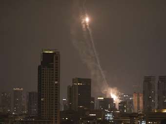 Live - Νέο κύμα ιρανικών πυραυλικών επιθέσεων σε Τελ Αβίβ και Χάιφα