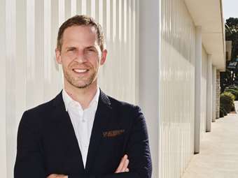 O Jann Kaiser είναι ο νέος Γενικός Διευθυντής του Four Seasons Astir Palace Hotel Athens