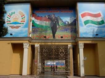 Τατζικιστάν - κλιματική αλλαγή: Ο πρόεδρος της χώρας καλεί τους πολίτες να κάνουν προμήθειες σε τρόφιμα