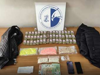 Συνελήφθησαν δύο άτομα στο αεροδρόμιο "Ελ. Βενιζέλος" με 5 κιλά κάνναβη και πάνω από 3.500 ναρκωτικά χάπια