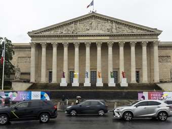 Ο θολός μικρόκοσμος της γαλλικής πολιτικής