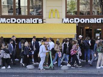 Η McDonald's αποχωρεί από το Καζακστάν λόγω προβλημάτων εφοδιασμού