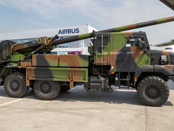 Η Ουκρανία αγόρασε έξι γαλλικά οβιδοβόλα Caesar - Η Γαλλία θα την προμηθεύει με πυραύλους