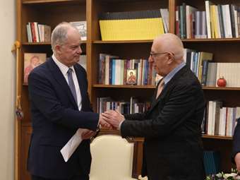 Ν. Κακλαμάνης προς Κ. Τασούλα: Η ευστάθεια στη λειτουργία των θεσμών, κρίσιμος παράγοντας της πορείας σας