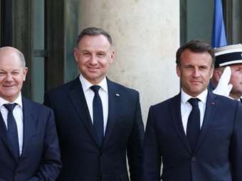 Μακρόν, Σολτς και Ντούντα συζήτησαν στο Παρίσι για το ουκρανικό