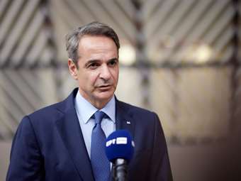 Τα…φώτα της διπλωματίας στο Ελιζέ: Ο Κ. Μητσοτάκης στην Ανθρωπιστική Διάσκεψη για τους αμάχους