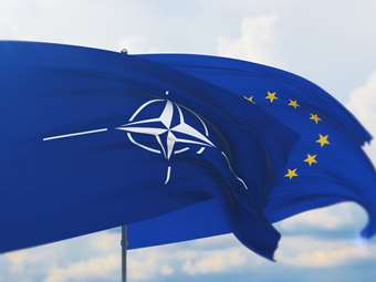 ΝΑΤΟ και ΕΕ καταδικάζουν τις κυβερνοεπιθέσεις και υβριδικές επιθέσεις της Ρωσίας