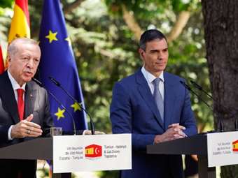 Ερντογάν σε Σάντσεθ: Η Τουρκία υποστηρίζει τις προσπάθειες παράδοσης ανθρωπιστικής βοήθειας στη Γάζα