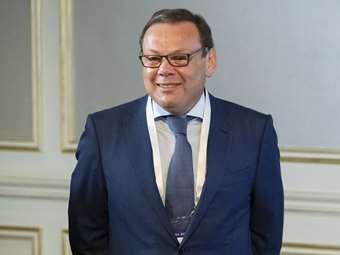 Φορολογήστε τους