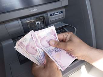 Τουρκία: Προς αύξηση της φορολογίας καταθέσεων σε τουρκική λίρα, για να μειωθεί το κρατικό έλλειμμα