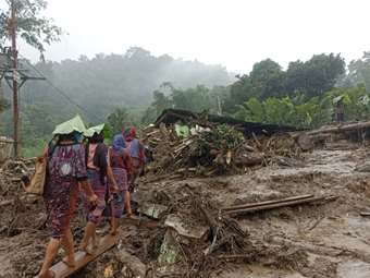 Σρι Λάνκα: Στους 123 οι νεκροί από τις πλημμύρες και τις κατολισθήσεις