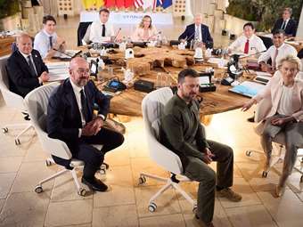 Ξεκάθαρη στήριξη από τη G7 ζητά ο Ζελένσκι