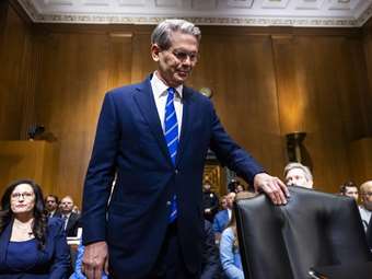 Μπέσεντ: Η Κίνα θα καθυστερήσει τους περιορισμούς στις σπάνιες γαίες για ένα χρόνο, θα ξαναρχίσει τις αγορές αμερικανικής σόγιας