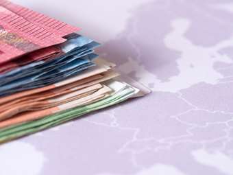 Ευρωζώνη: Επέστρεψε στην ανάπτυξη το ΑΕΠ το α' τρίμηνο μετά τη συρρίκνωση του δ' τριμήνου