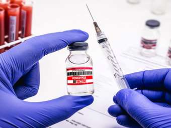 Ευλογιά των πιθήκων: Ο ΠΟΥ συστήνει την έναρξη προγραμμάτων εμβολιασμού στις περιοχές με κρούσματα