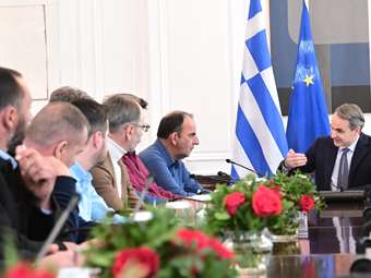 Σε εξέλιξη η συνάντηση του Κ. Μητσοτάκη με εκπροσώπους του αγροτικού κλάδου