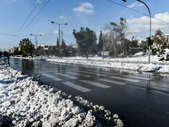Χιονίζει στα ορεινά της Θεσσαλονίκης