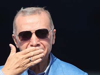 Πετώντας πέτρες στον Ιμάμογλου οι Γκρίζοι Λύκοι ίσως στέρησαν τις εκλογές από τον Ερντογάν