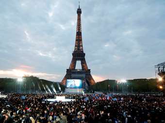 Berenberg: Το τέλος των μεταρρυθμίσεων στη Γαλλία - Οι υποβαθμίσεις των οίκων και το αρνητικό επενδυτικό κλίμα