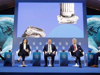 Οικονομικό Φόρουμ Δελφών: Πώς θα μειωθούν οι προμήθειες στις ψηφιακές συναλλαγές