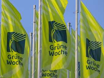 "Πράσινη Εβδομάδα" με φόντο αγροτικά μπλόκα