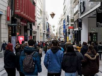 ΕΣΕΕ: Ικανοποιητική η αγοραστική κίνηση στις γιορτές, σε τρόφιμα και δώρα η μεγαλύτερη άνοδος