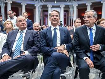 Τηλεφώνημα Μητσοτάκη σε Σαμαρά-Καραμανλή - Κίνηση ενότητας με φόντο τα 50 χρόνια της ΝΔ