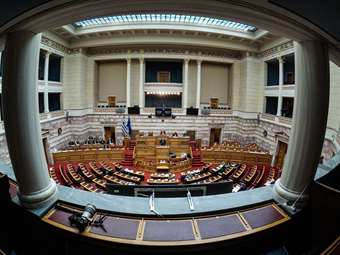 Βουλή - Πολυνομοσχέδιο: Τα τρία πρώτα νομοσχέδια που θα ψηφιστούν τον νέο χρόνο