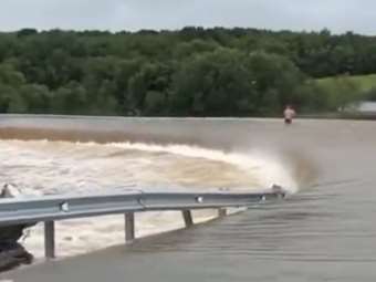 Ρωσία: Εκκενώθηκε πόλη Ουραλίων που απειλείται από πλημμύρες λόγω των ισχυρών βροχοπτώσεων