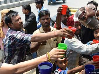 Ινδία: Κύμα καύσωνα έχει στοιχίσει τη ζωή σε τουλάχιστον 52 ανθρώπους στο Νέο Δελχί