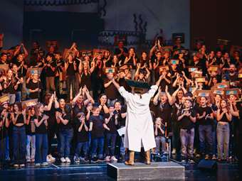 Το 3ο Κουδούνι Όπερα της Εθνικής Λυρικής Σκηνής "χτυπάει" σε Θεσσαλονίκη και Ιωάννινα με την υποστήριξη της Τράπεζας Πειραιώς