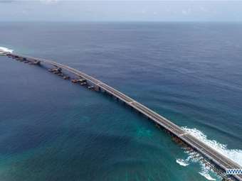 Eγκαινιάστηκε στην Κίνα η ψηλότερη γέφυρα στον κόσμο