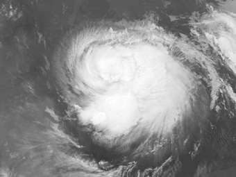 Κυκλώνας Μπέριλ: "Ο εξαιρετικά επικίνδυνος κυκλώνας" απειλεί την Καραϊβική