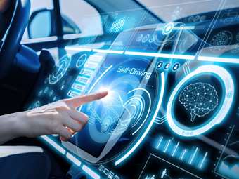 Πρόσθετα έσοδα 1,4 τρισ. ευρώ έως το 2030 μπορούν να αποφέρουν στις αυτοκινητοβιομηχανίες οι ψηφιακές υπηρεσίες