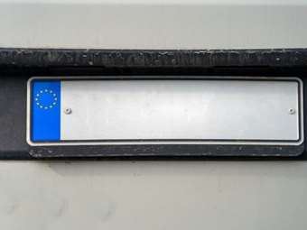 Στο στόχαστρο η απόκρυψη πινακίδων-τεράστια πρόστιμα