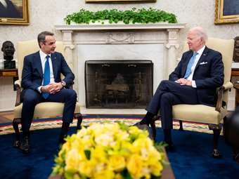 Ο Κ. Μητσοτάκης οδεύει προς μία ακόμη συνάντηση κορυφής με τον Μπάιντεν - Τρίτη επίσκεψη στο Λευκό Οίκο από το 2019