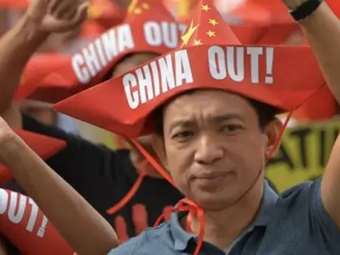 Φιλιππίνες: Θα αντισταθούμε στην "επικίνδυνη και απερίσκεπτη" συμπεριφορά της Κίνας