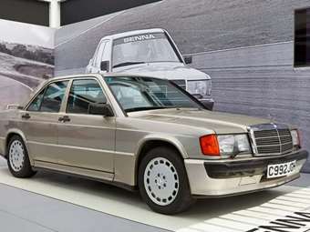 Αυτή η Mercedes 190 E ανήκε σε έναν θρύλο της F1 και μπορεί να γίνει δική σου