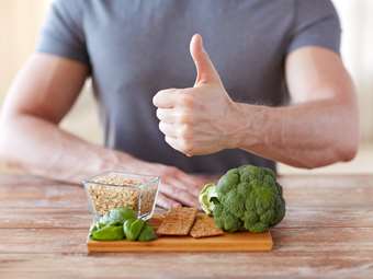 Καλή διατροφή ή καλά γονίδια: Τι μας κρατά νέους