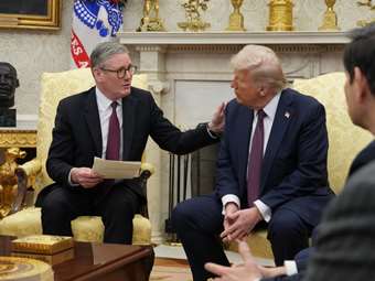 Bloomberg: Μπροστά στο πιο δύσκολο στοίχημά της η Ευρώπη που προσπαθεί να αποφύγει τη ρήξη με τις ΗΠΑ